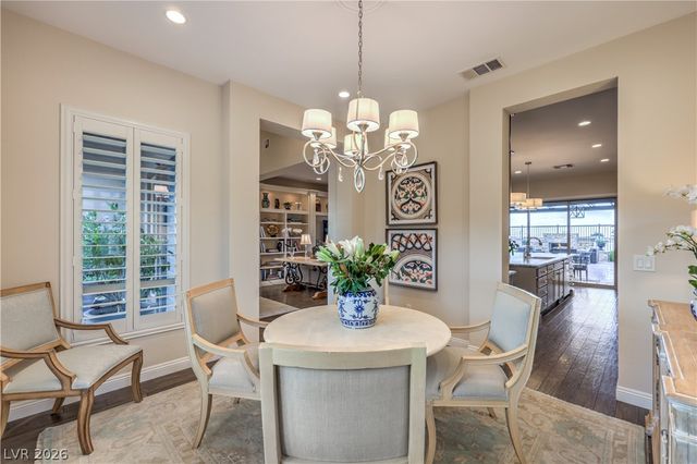 6842 Regency Crest Avenue, Las Vegas, NV 89148