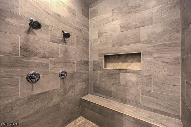 6842 Regency Crest Avenue, Las Vegas, NV 89148