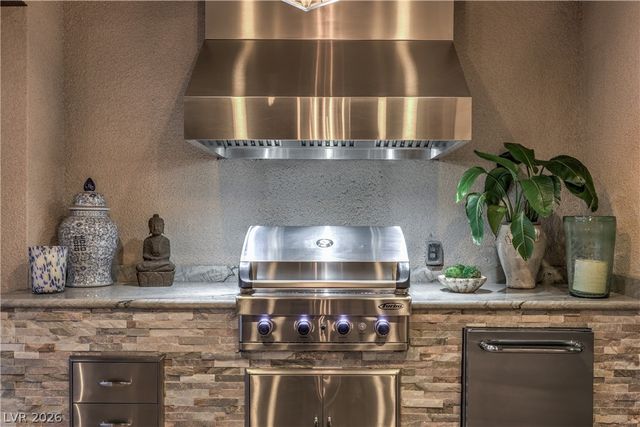 6842 Regency Crest Avenue, Las Vegas, NV 89148