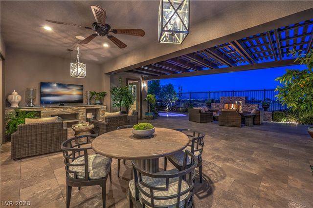 6842 Regency Crest Avenue, Las Vegas, NV 89148