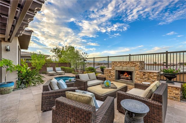 6842 Regency Crest Avenue, Las Vegas, NV 89148