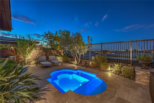 6842 Regency Crest Avenue, Las Vegas, NV 89148