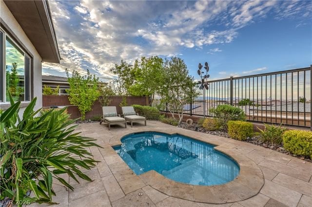 6842 Regency Crest Avenue, Las Vegas, NV 89148