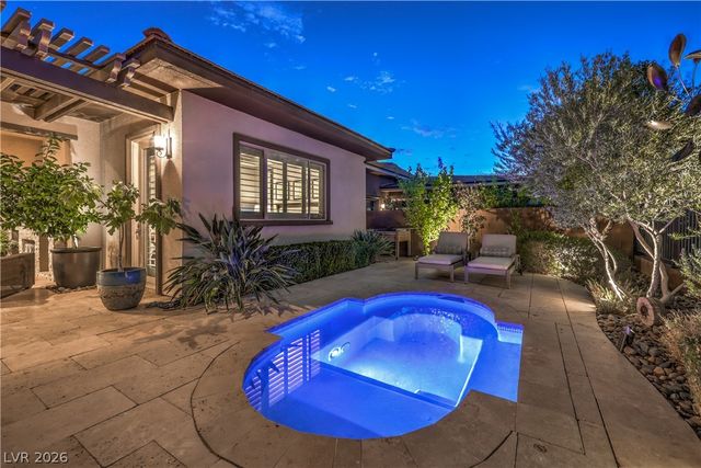 6842 Regency Crest Avenue, Las Vegas, NV 89148