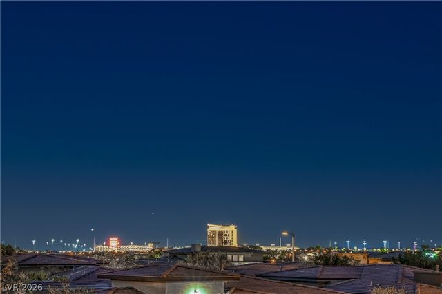 6842 Regency Crest Avenue, Las Vegas, NV 89148