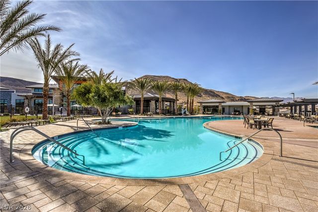 6842 Regency Crest Avenue, Las Vegas, NV 89148