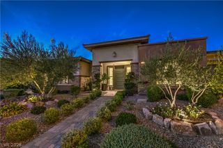 6842 Regency Crest Avenue, Las Vegas, NV 89148