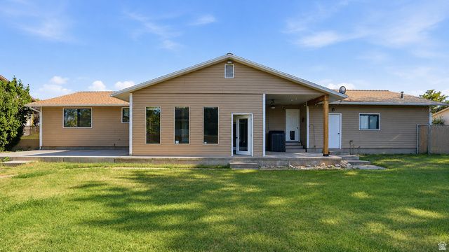 2778 W 1300 N, Clinton, UT 84015