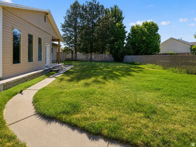 2778 W 1300 N, Clinton, UT 84015