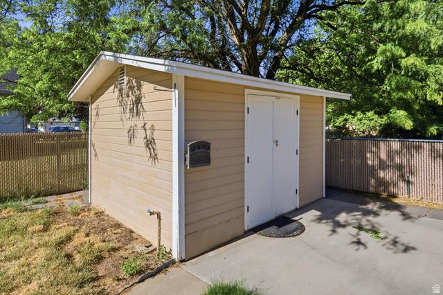 2778 W 1300 N, Clinton, UT 84015