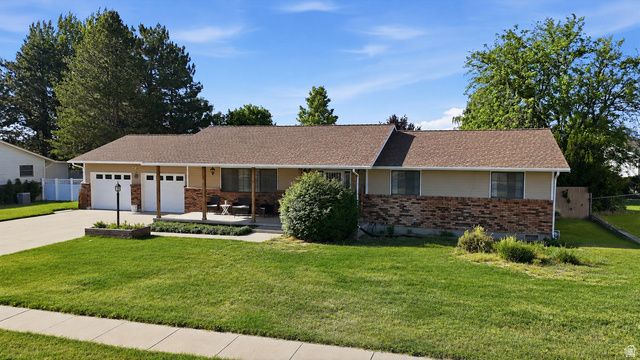 2778 W 1300 N, Clinton, UT 84015
