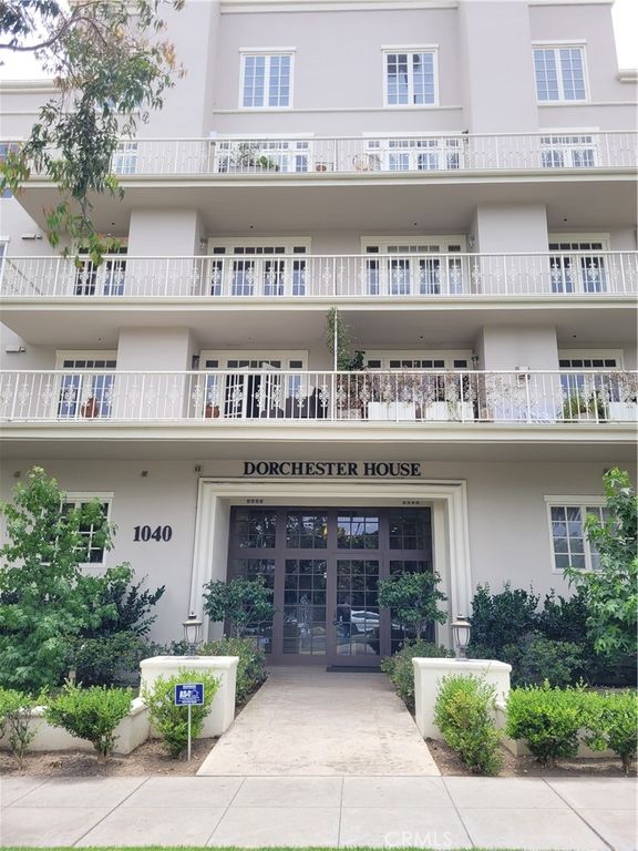 1040 4th 203, Santa Monica, CA 90403