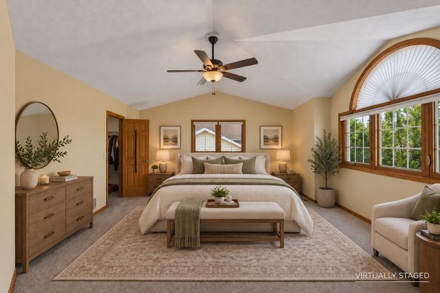 9921 Catalina Drive, Johnston, IA 50131