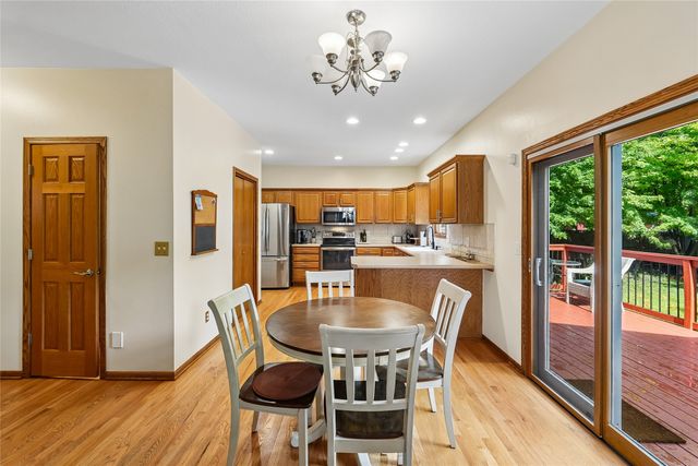 9921 Catalina Drive, Johnston, IA 50131