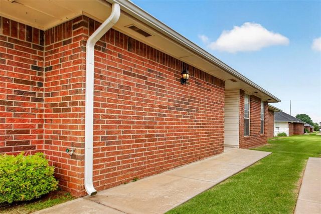 2137 NW 155th Street, Edmond, OK 73013
