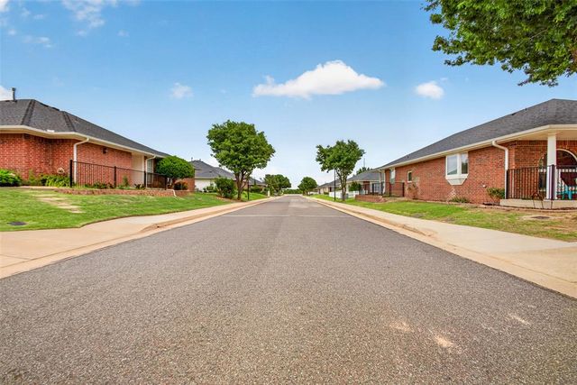 2137 NW 155th Street, Edmond, OK 73013