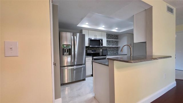 2025 SYLVESTER ROAD N109, Lakeland, FL 33803