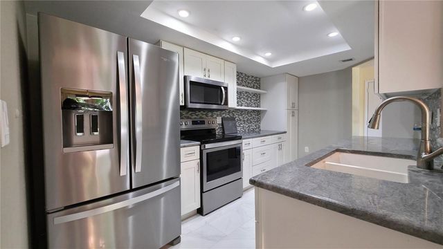 2025 SYLVESTER ROAD N109, Lakeland, FL 33803