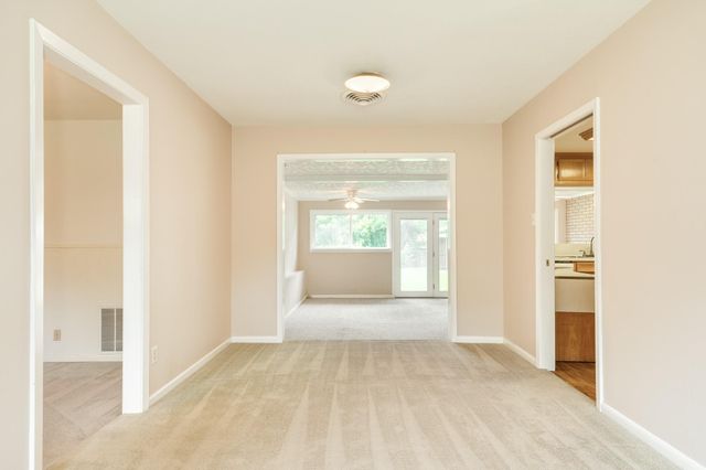 311 Carnation Street, Lake Jackson, TX 77566