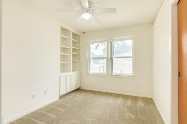 311 Carnation Street, Lake Jackson, TX 77566