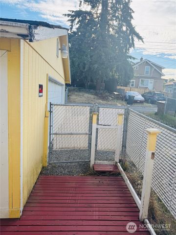 3724 E J Street, Tacoma, WA 98404