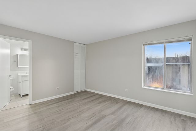 6185 Pinewood Court 202, Willowbrook, IL 60527