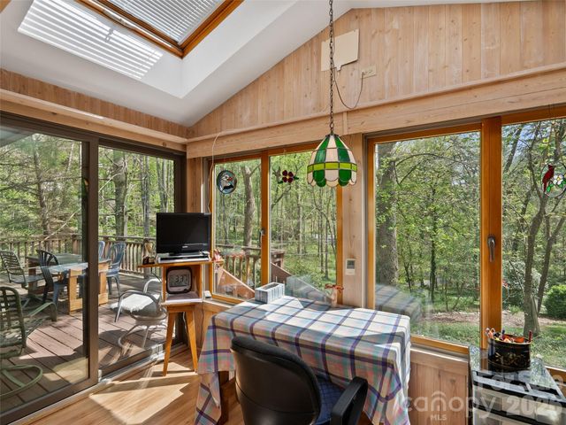 120 Carter Cove Road, Asheville, NC 28804