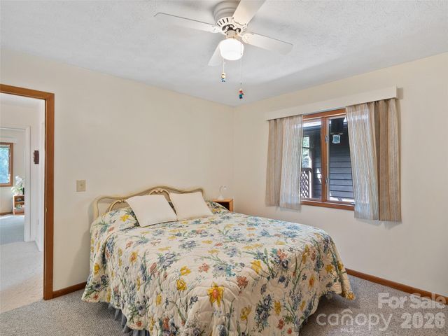 120 Carter Cove Road, Asheville, NC 28804