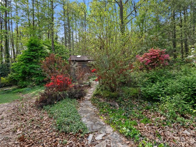 120 Carter Cove Road, Asheville, NC 28804