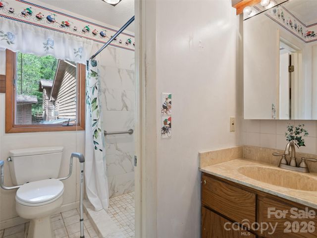 120 Carter Cove Road, Asheville, NC 28804