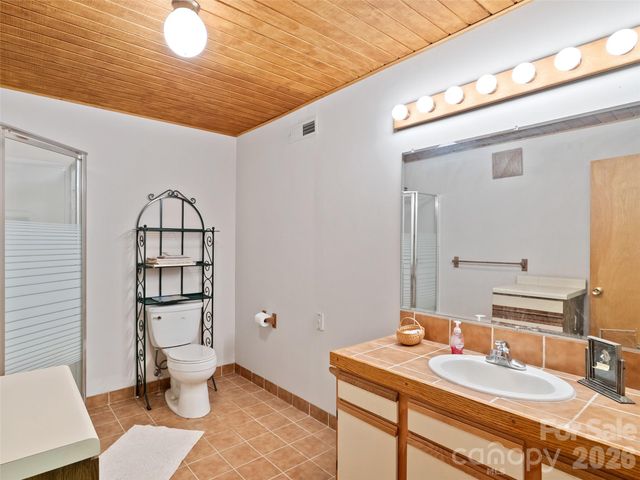 120 Carter Cove Road, Asheville, NC 28804