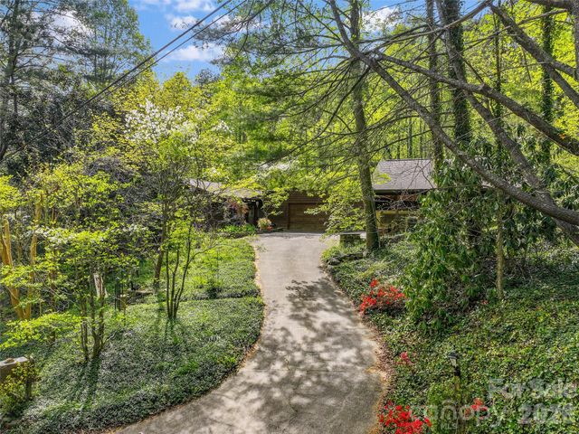 120 Carter Cove Road, Asheville, NC 28804