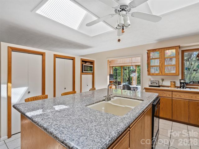 120 Carter Cove Road, Asheville, NC 28804