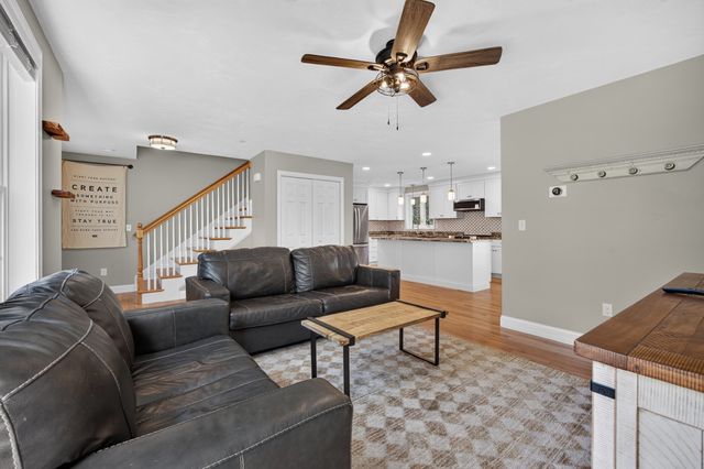 11 Bancroft Circle, Mont Vernon, NH 03057