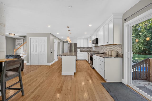 11 Bancroft Circle, Mont Vernon, NH 03057