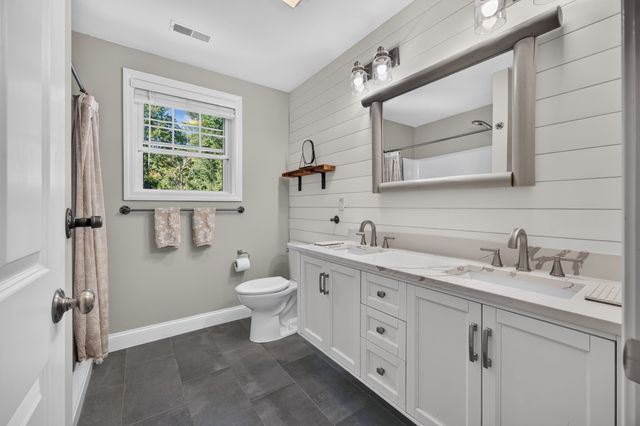 11 Bancroft Circle, Mont Vernon, NH 03057