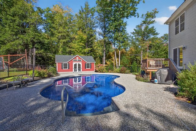 11 Bancroft Circle, Mont Vernon, NH 03057
