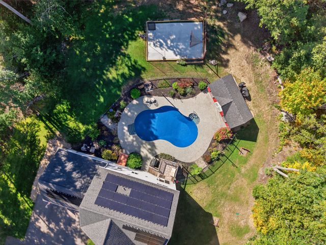 11 Bancroft Circle, Mont Vernon, NH 03057