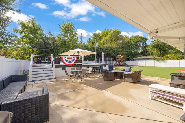 2245 Hawthorne Road, Homewood, IL 60430
