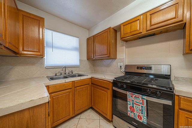 5630 Seacomber, San Antonio, TX 78242