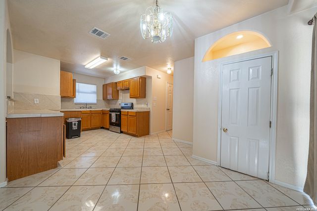 5630 Seacomber, San Antonio, TX 78242