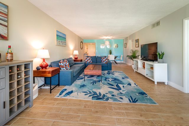 2651 S Course Drive 308, Pompano Beach, FL 33069