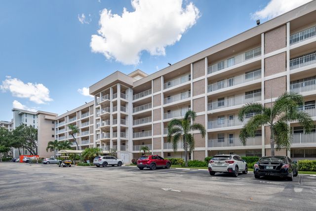 2651 S Course Drive 308, Pompano Beach, FL 33069