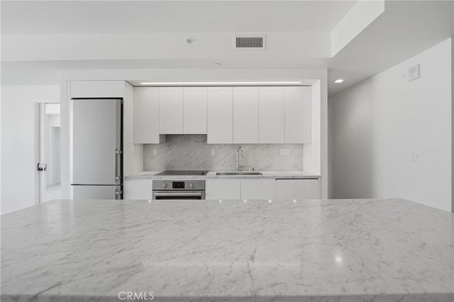 1050 S Grand Avenue 708, Los Angeles, CA 90015