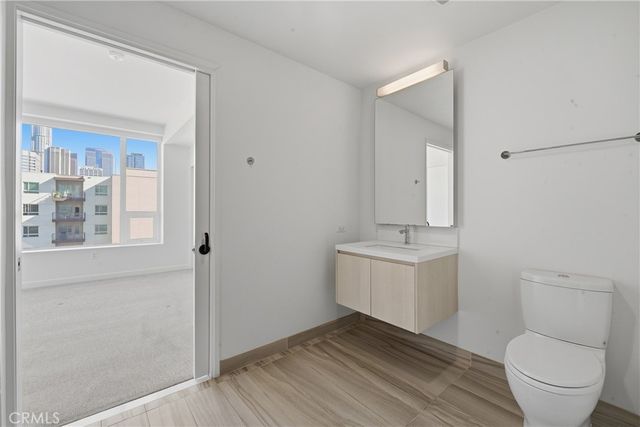 1050 S Grand Avenue 708, Los Angeles, CA 90015