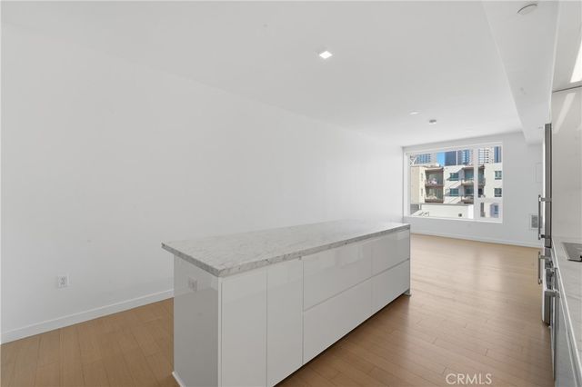 1050 S Grand Avenue 708, Los Angeles, CA 90015