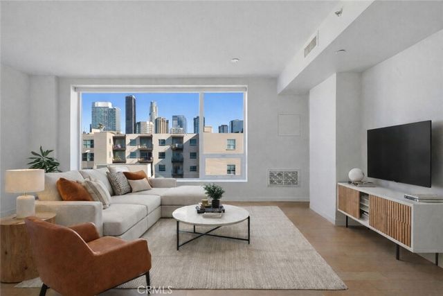 1050 S Grand Avenue 708, Los Angeles, CA 90015