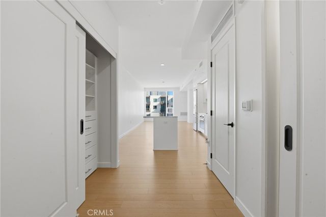 1050 S Grand Avenue 708, Los Angeles, CA 90015