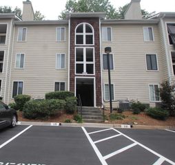 574 Emory Oaks Way, Decatur, GA 30033
