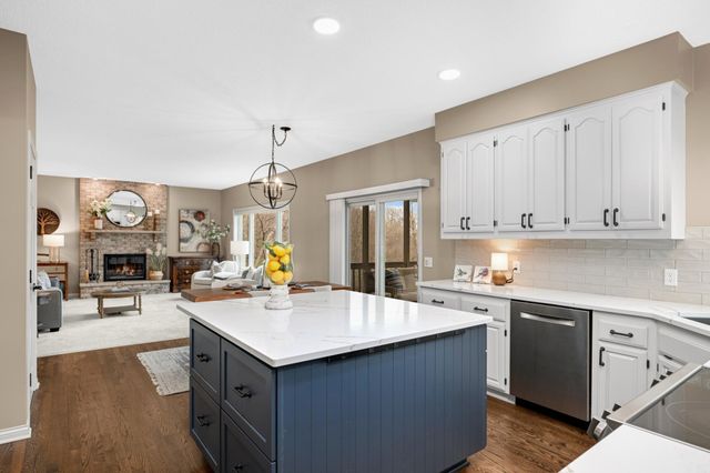 8595 Drake Court, Chanhassen, MN 55317